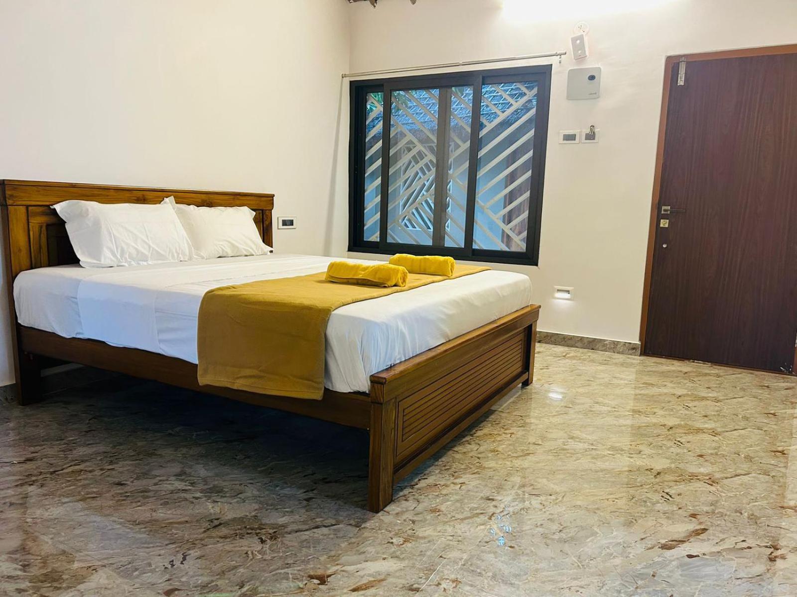 Hampi Village Resort & Tutti Cafe Экстерьер фото