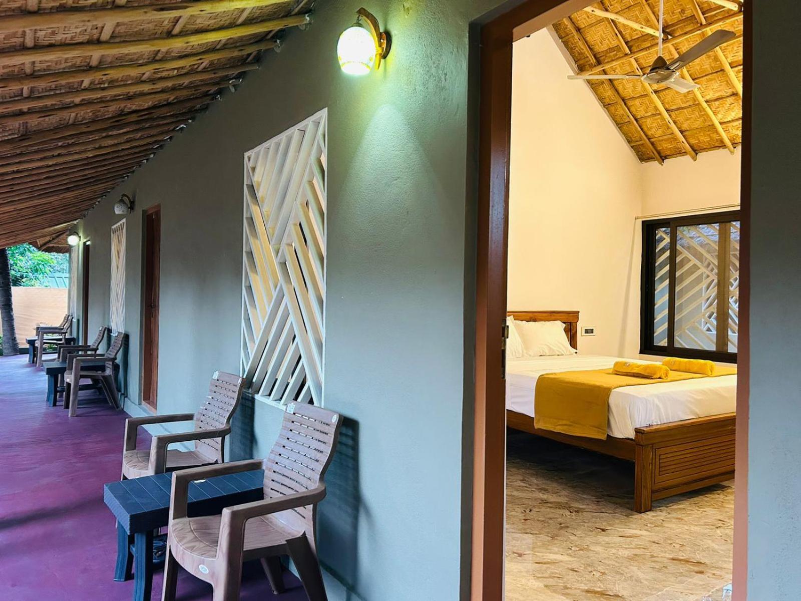 Hampi Village Resort & Tutti Cafe Экстерьер фото