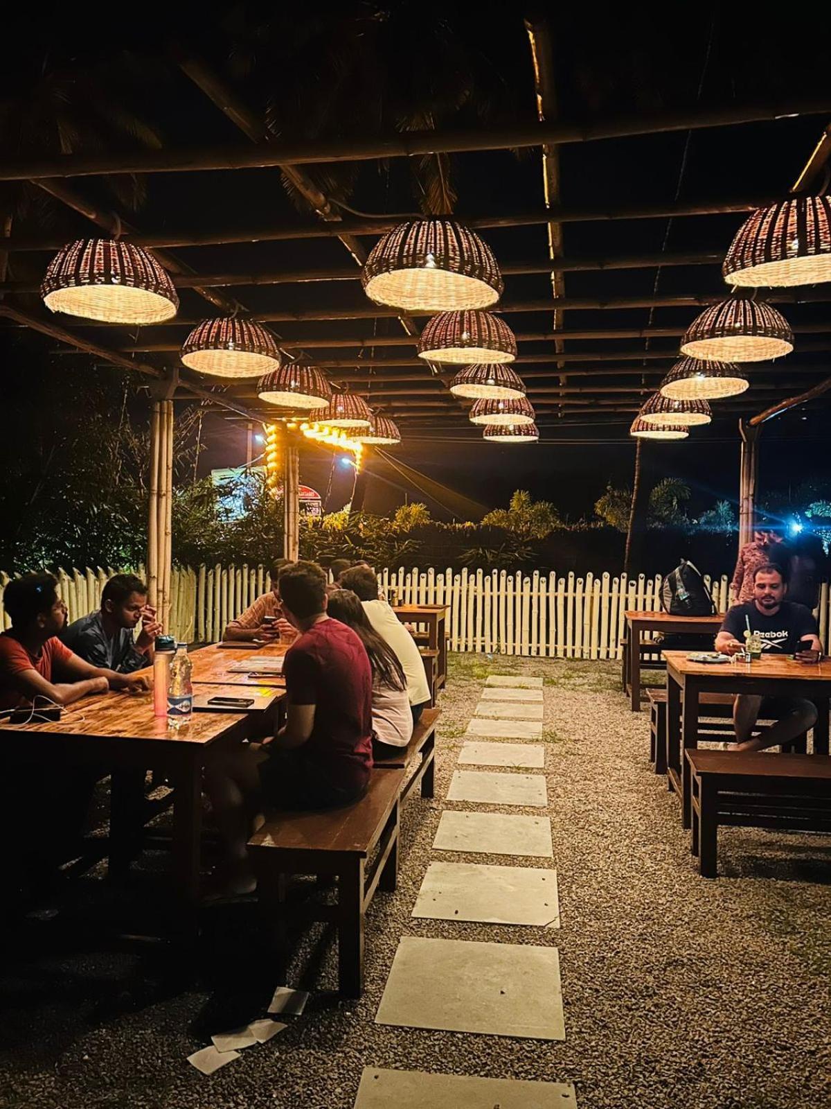 Hampi Village Resort & Tutti Cafe Экстерьер фото