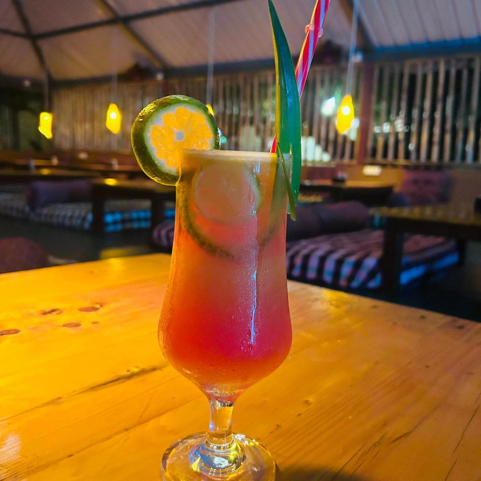 Hampi Village Resort & Tutti Cafe Экстерьер фото