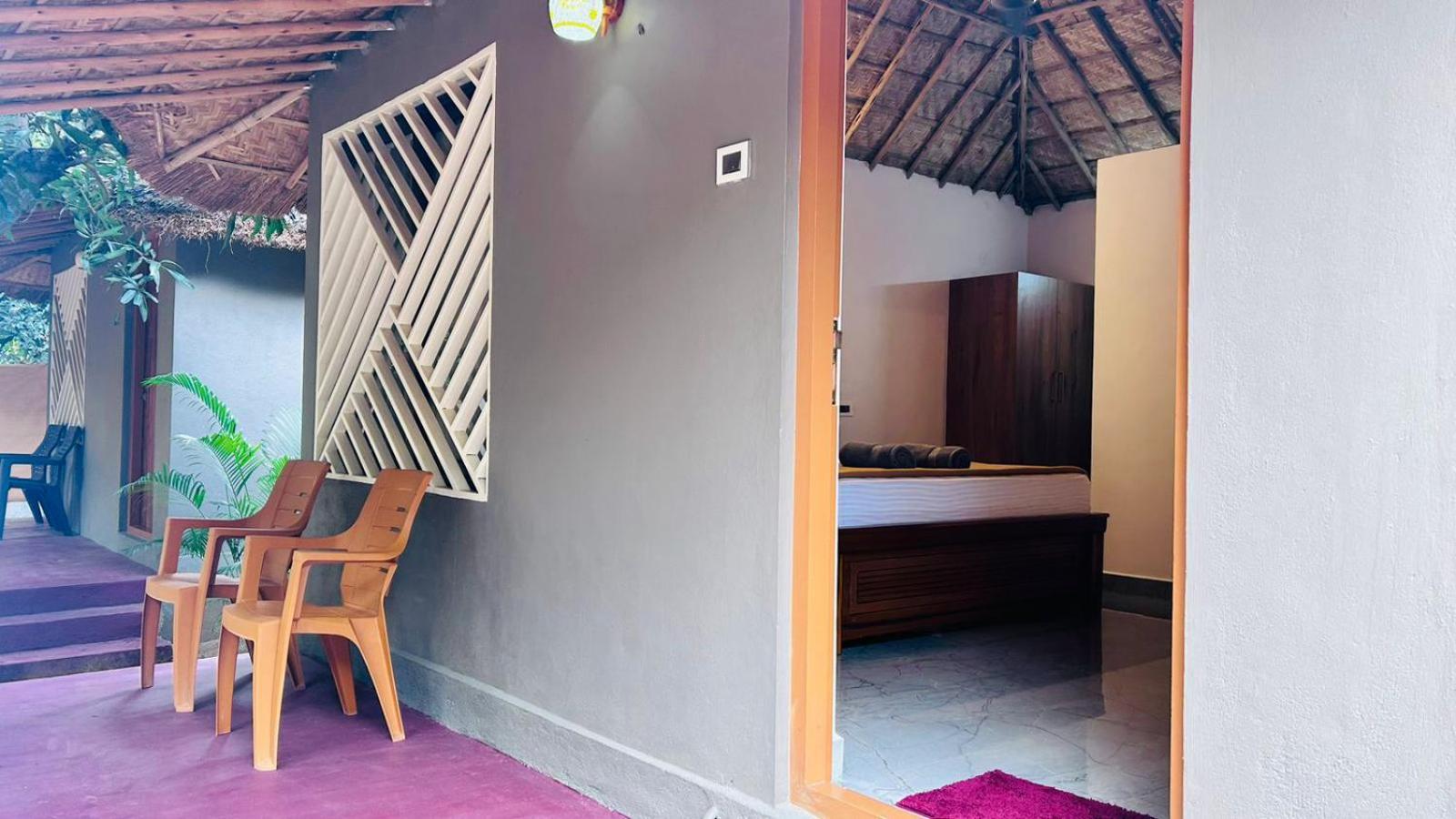 Hampi Village Resort & Tutti Cafe Экстерьер фото