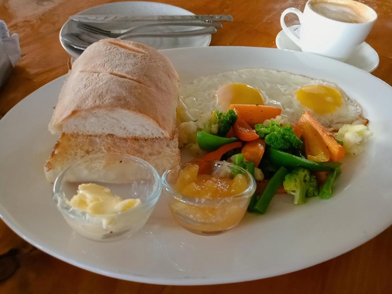 Hampi Village Resort & Tutti Cafe Экстерьер фото